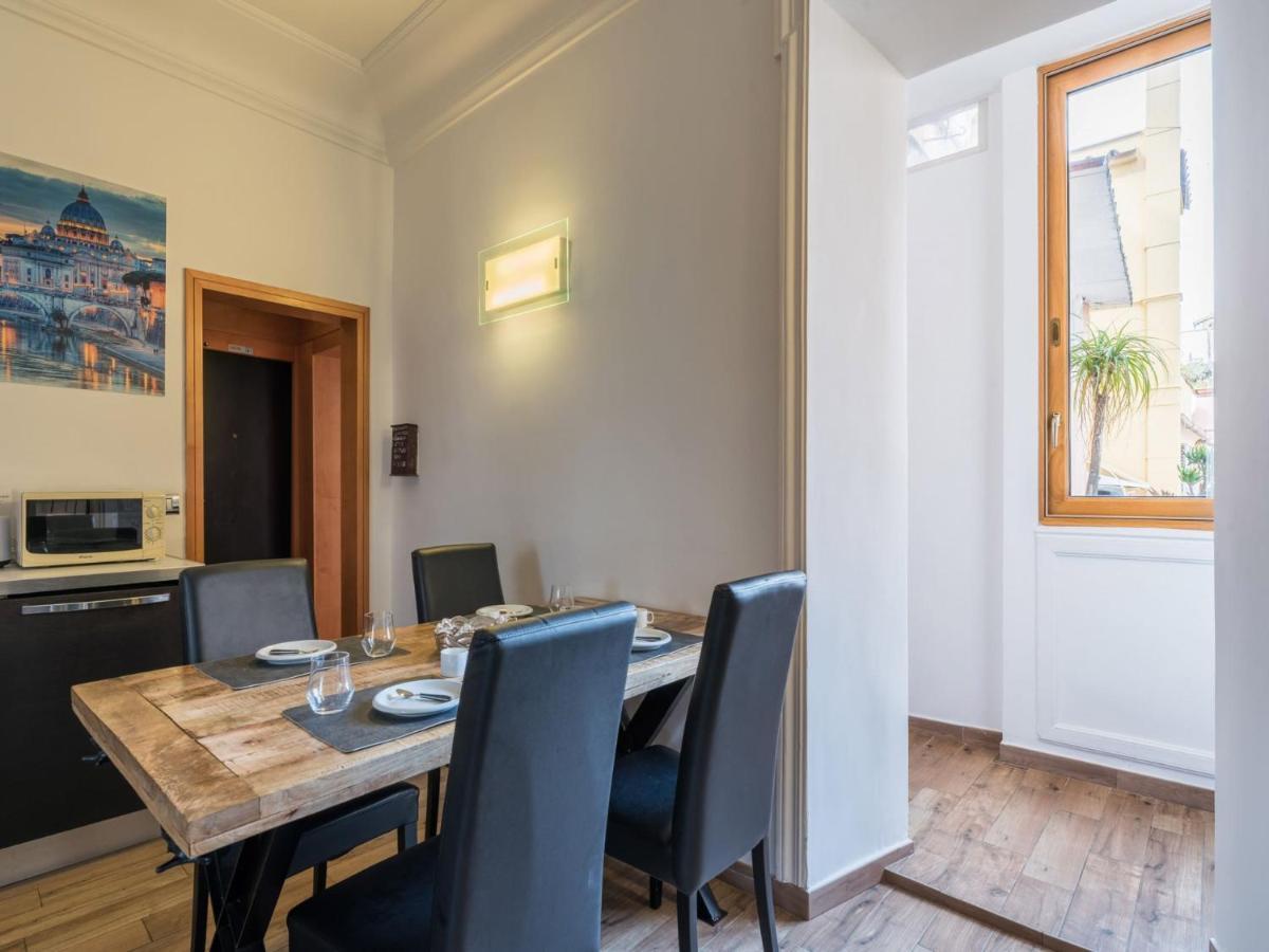 The Best Rent - Elegant Three-Bedroom Apartment A Few Steps From Fontana Di Trevi Exterior photo